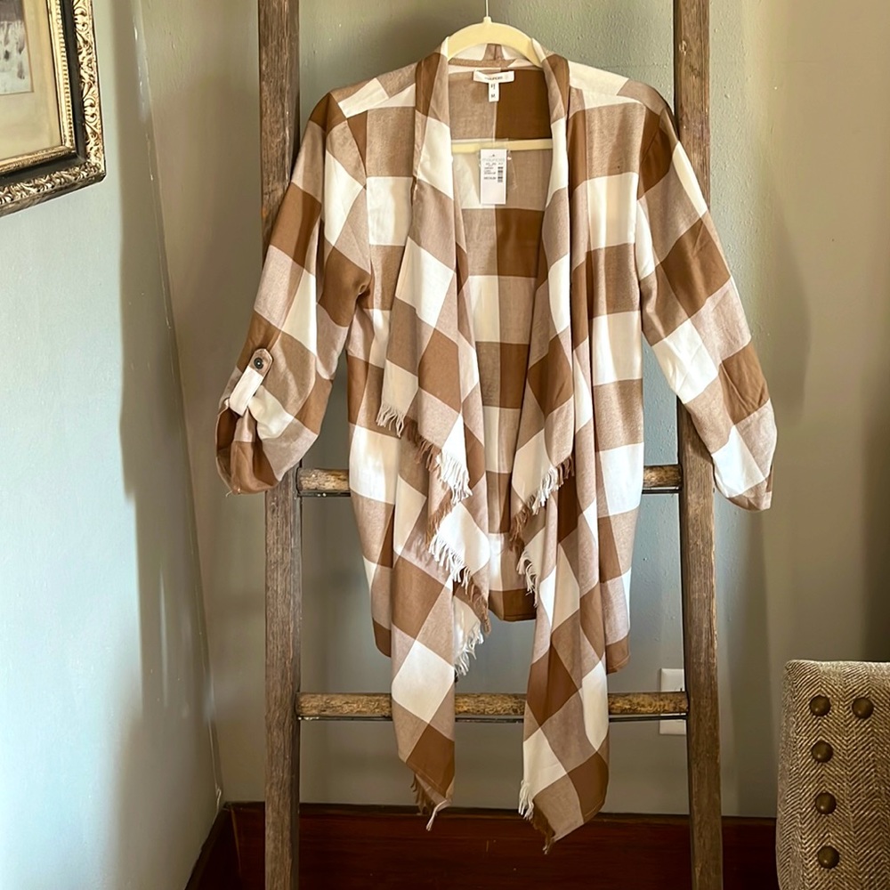 New with Tags Maurice’s plaid lightweight cardigan-Women’s size Medium